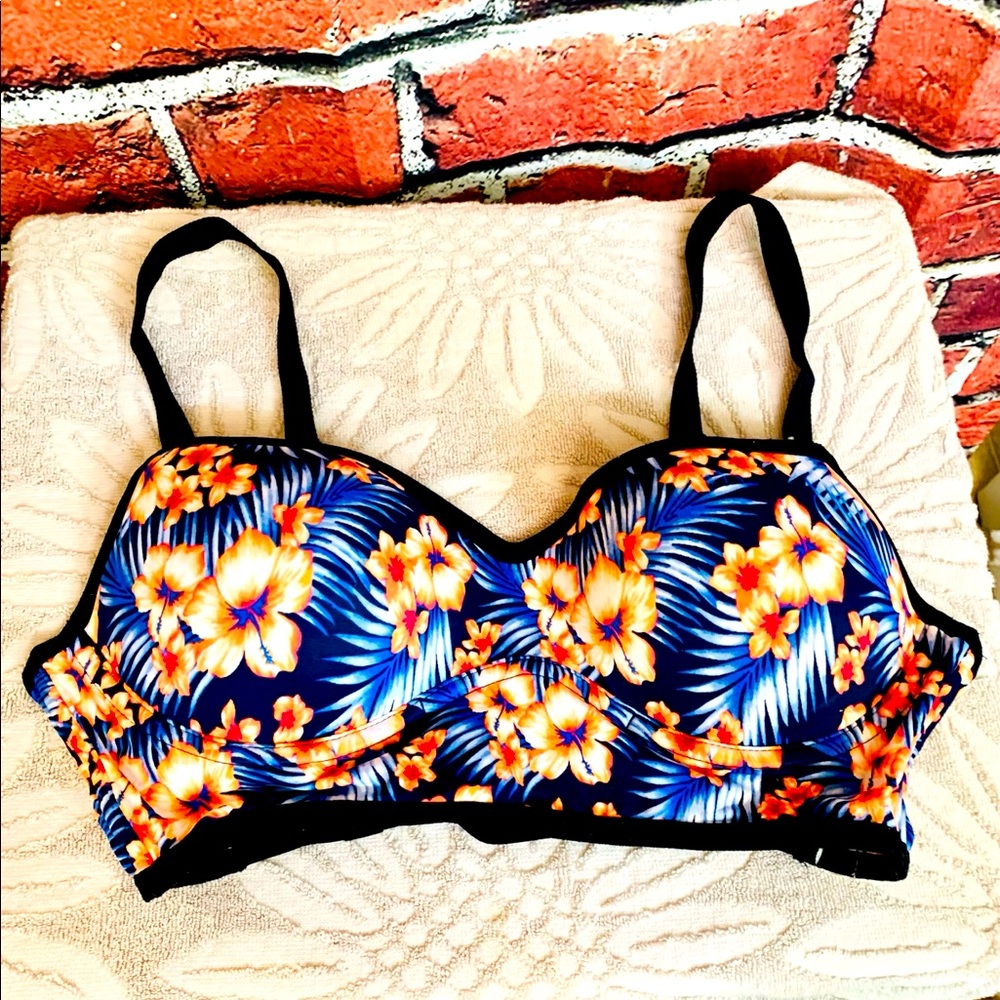 Victoria’s Secret PINK padded bra blue floral